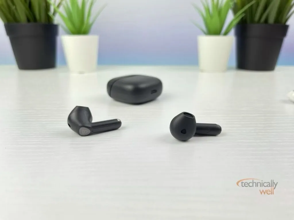 SOUNDPEATS Air3 outside of their case