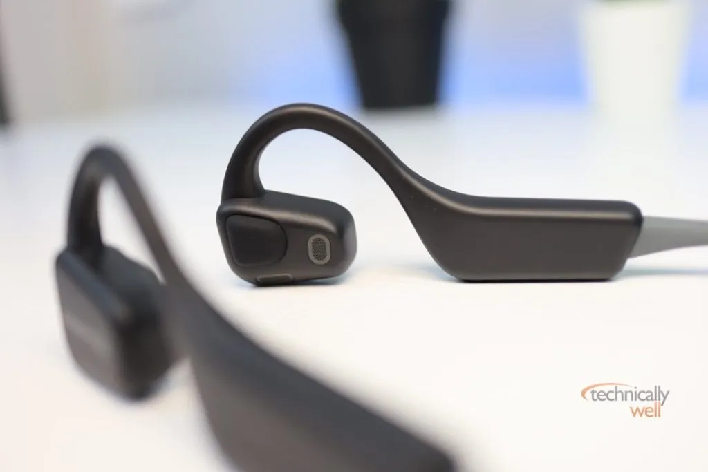 Truefree F1 headphones closeup