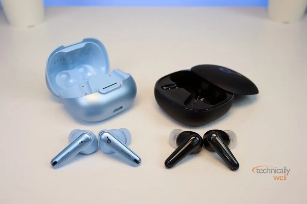 Soundcore Liberty 4 NC (left) and Soundcore Liberty 4 (right)